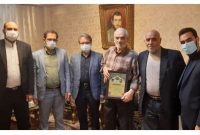 دیدار شهردار باقرشهر با خانواده معزز شهید ” حاجی عسگری”