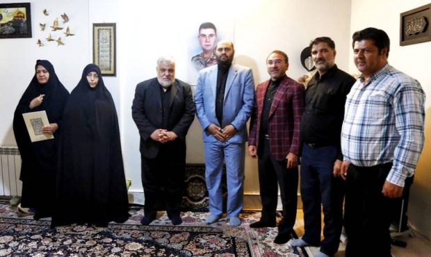 دیدار شهردار باقرشهر با خانواده های معظم سه شهید مدافع حرم